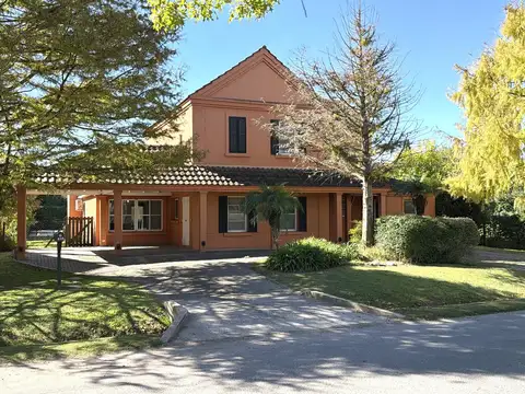 Casa en Venta, 4 Dormitorios, en  La Lomada de Pilar