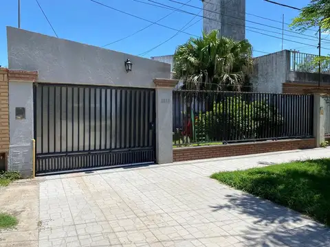 Casa con Pileta en Santo Tomé -  Apta Crédito