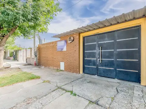 VENTA | PERMUTA - Casa 3 dormitorios, con cochera -  Empalme Graneros, Rosario.