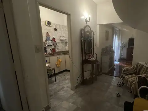 Olivieri 100, Piso PB