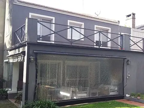 Casa 6 ambientes con 3 baños