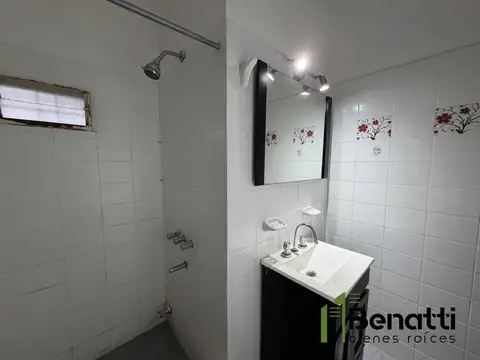 Departamento 2 ambientes en alquiler con patio
