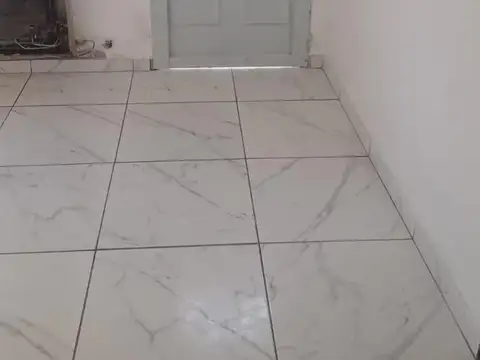 Departamento en venta - 2 Dormitorios 1 Baño - Cochera - 50Mts2 - Castelar
