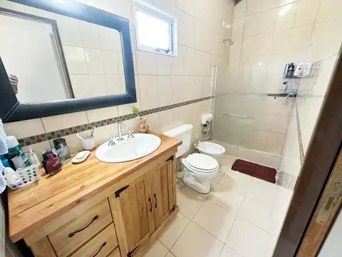 Casa con gran lote y pileta
