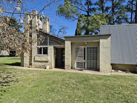 Casa 4 ambientes con 1 baño