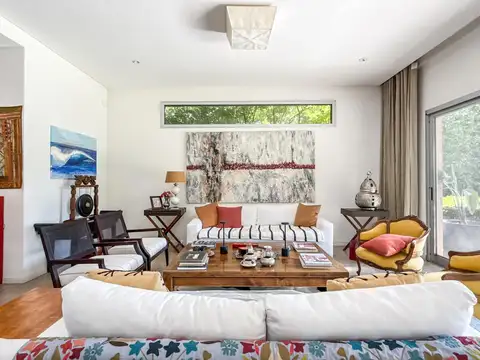 Casa 6 ambientes con 3 baños