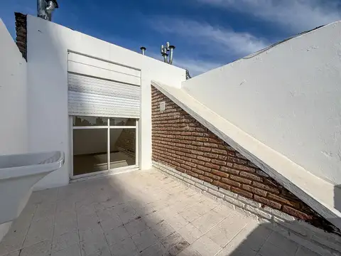Venta departamento monoambiente con terraza por escalera barrio República de la Sexta, Rosario