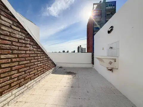 Venta departamento 1 Dormitorio con terraza y balcón barrio República de la Sexta, Rosario