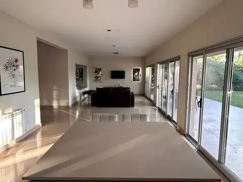 Casa en Venta en Santa Ana, USD 350.000