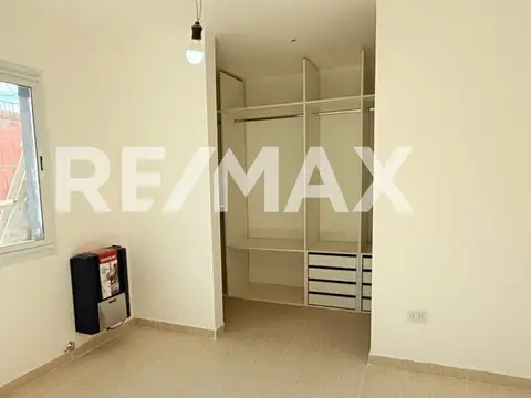 Depto Tipo Casa en Venta con 1 cocheras