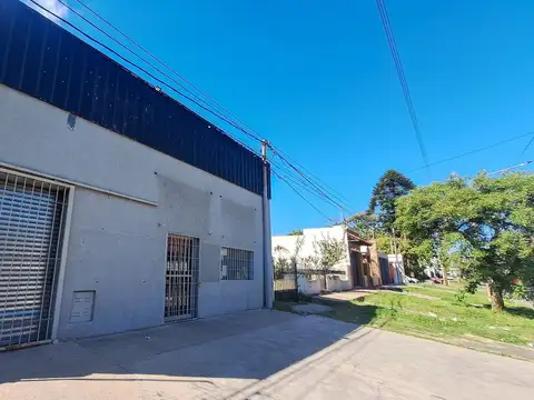 Excelente galpón sobre avenida, Paraná 