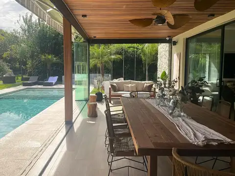 Casa en Venta 7 Ambientes en Ayres de Pilar
