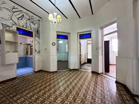 Casa 6 ambientes con 1 baño
