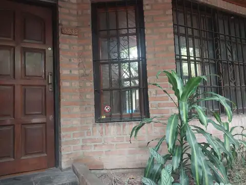 Casa 6 ambientes con 3 baños
