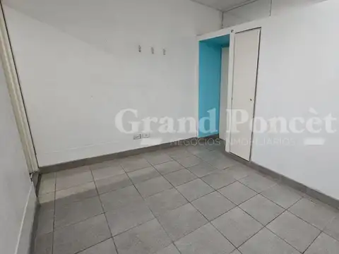 Avenida Caseros 700
