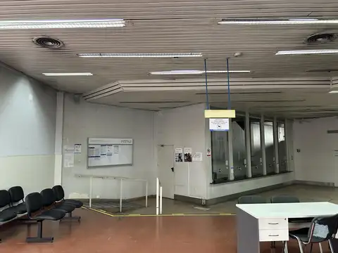 Avenida Hipólito Yrigoyen al 4600