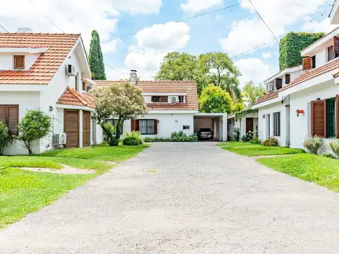 Avenida Eva Perón 8400