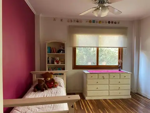 Casa 5 ambientes con 4 baños