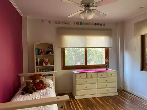Casa 5 ambientes con 4 baños