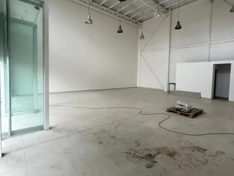 LOCAL COMERCIAL EN LAS HERAS