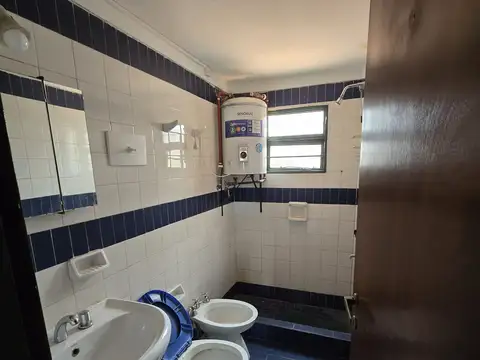 Depto Tipo Casa en Venta en Villa Luzuriaga, USD 47.000