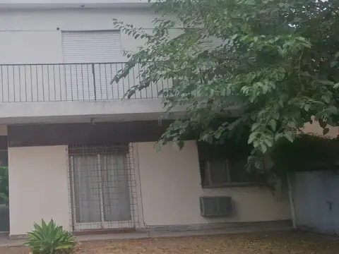 Vende Dpto 3 amb al frente en Parque Ayerza
