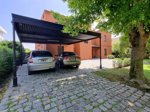 Casa en Alquiler de 5 dormitorios
