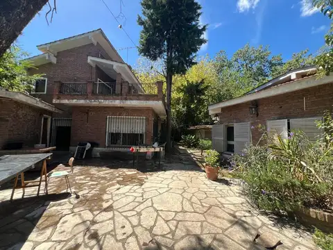 VENTA QUINTA 6 AMB SOBRE LOTE 1940 M2  TORTUGUITAS