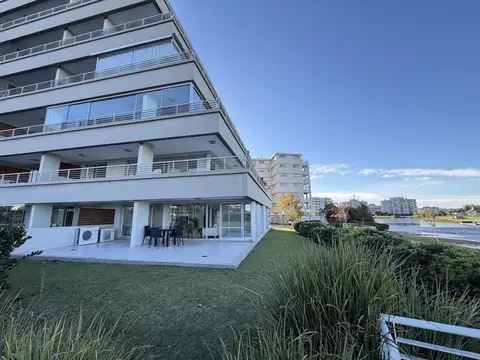 Avenida de Los Lagos  al 6500