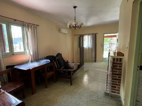 CASA 3 AMBIENTES DOBLE LOTE 564m2 LONGCHAMPS