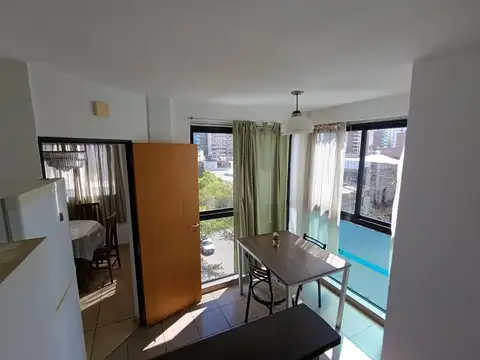 Departamento en Alquiler en Abasto, $ 700.000