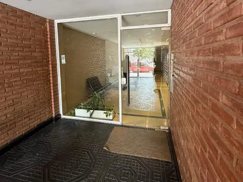 Felipe Vallese 1900, Piso 2