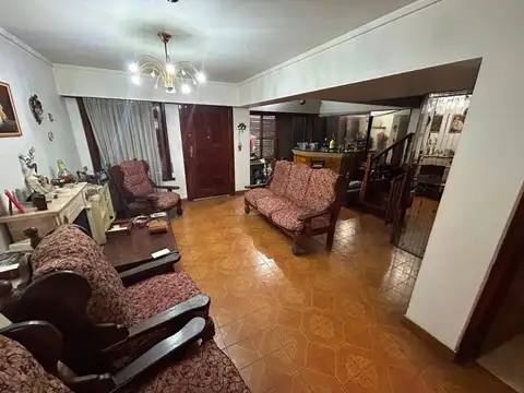 Casa 4 ambientes con 3 baños