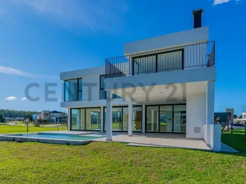 VENTA CASA 5 AMBIENTES RUMENCO JOVEN