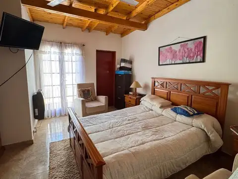 CASA EN VENTA EN PEHUAJÓ CON PILETA