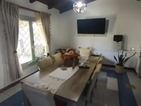 Casa en venta - 2 Dormitorios 2 Baños - Río Cuarto