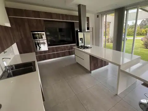 Casa en Venta de 5 dormitorios