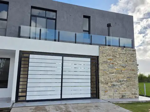 Casa en Venta en La Magdalena, USD 235.000