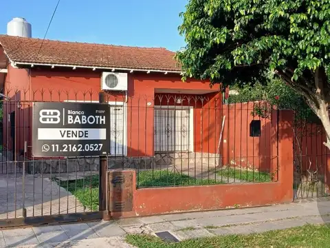 VTA CASA 4 AMB C/ COCHERA - VILLA ADELINA