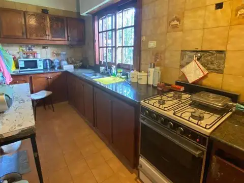 VENTA! Casa de 4 amb c/cochera en excelente zona de Ramos Me