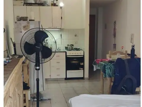 VILLA BALLESTER CENTRO DEPTO MONOAMBIENTE CON PATIO, LAVADER