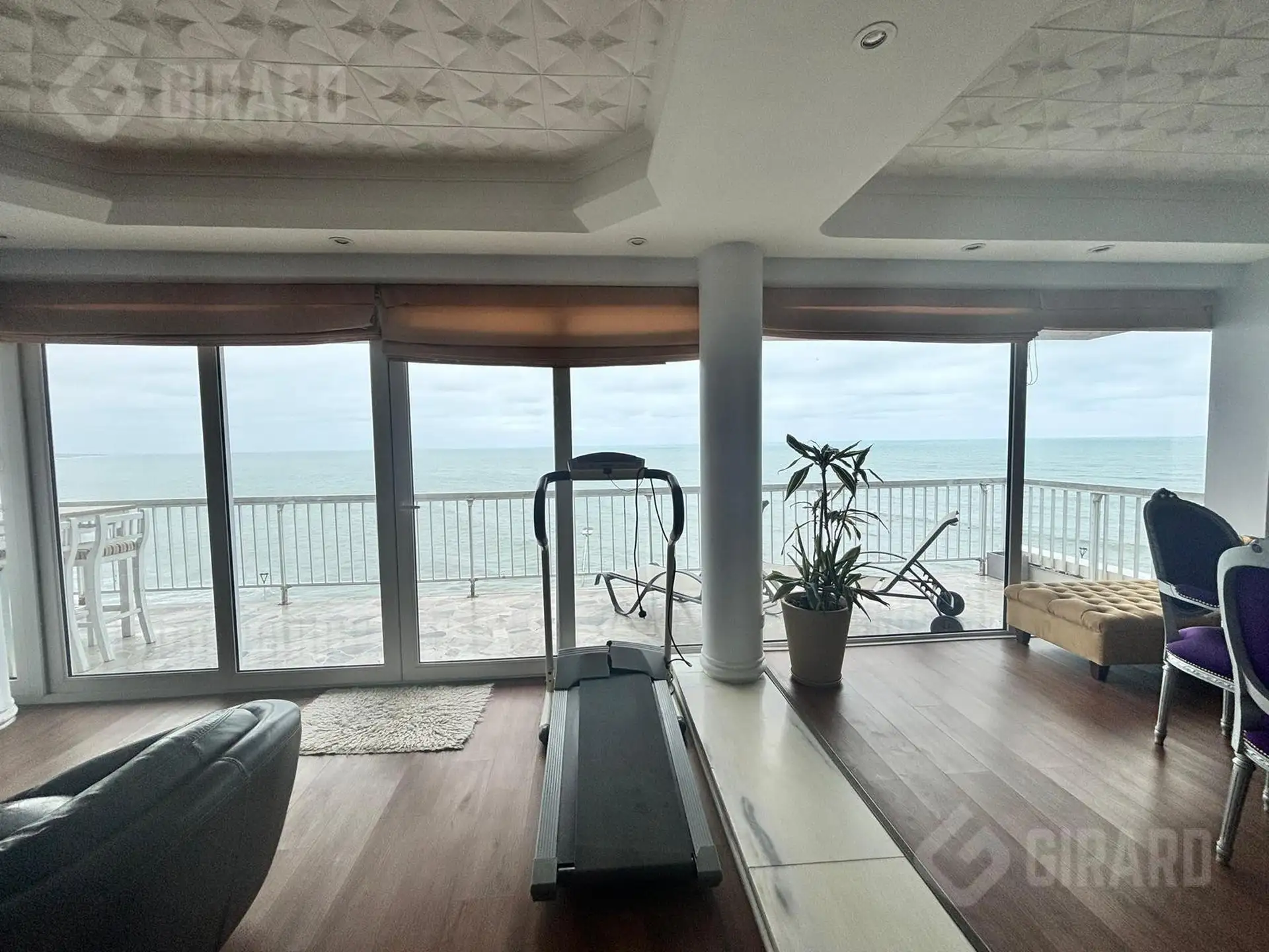 Piso de 5 ambientes con vista plena al mar