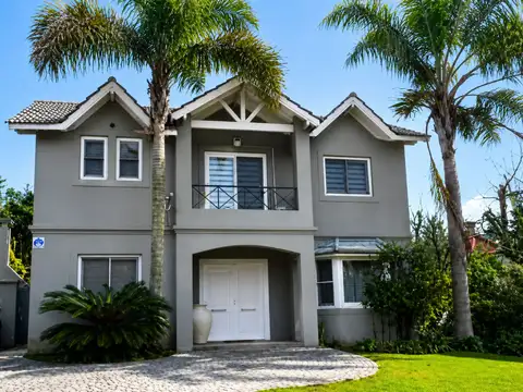 Venta Casa 4 Ambientes - Club de Campo Pueyrredon