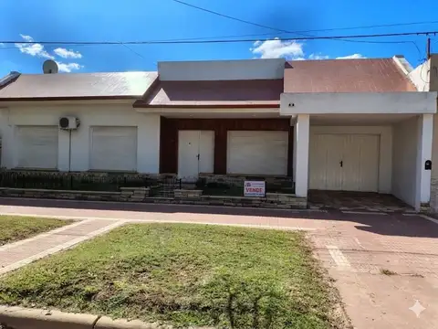 VENTA DE CASA EN ZONA CENTRICA DE CARMEN DE ARECO (B)