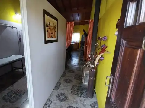 Casa 3 ambientes con 1 baño