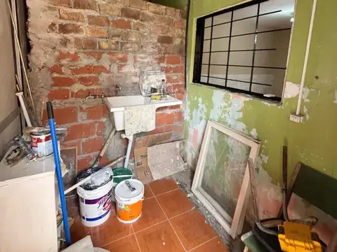 CASA DEPTO EN ALQUILER HERMOSO BARRIO