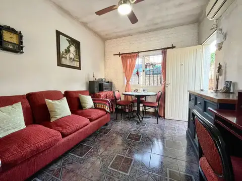 Depto Tipo Casa en Venta con 1 cocheras