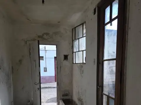 CASA A RECICLAR ZONA MERCADO DEL PATIO