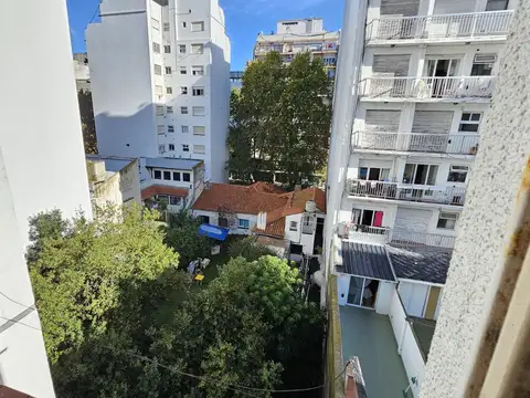 Falucho 1800, Piso 5