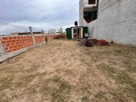 VENTA LOTE 200M2- CASA CONTAINER HABITABLE - GLEW 